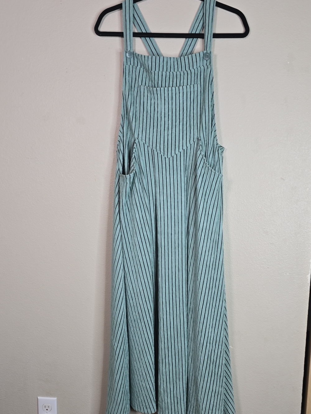 HALARA Stripe Flowy  Midi Sage Green Sleeveless Knit With Pockets Dress Size L. - Picture 2 of 10